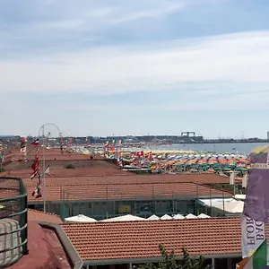 Attico Sulla Spiaggia Viareggio